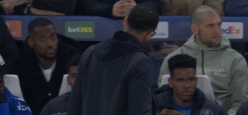 乐鱼app-半场：切尔西0-0帕福斯，恩佐进球被吹，凯塞多、詹姆斯造险