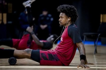 乐鱼vip-记者：上海和古德温保持联系，后者正在卡塔尔等待航班恢复